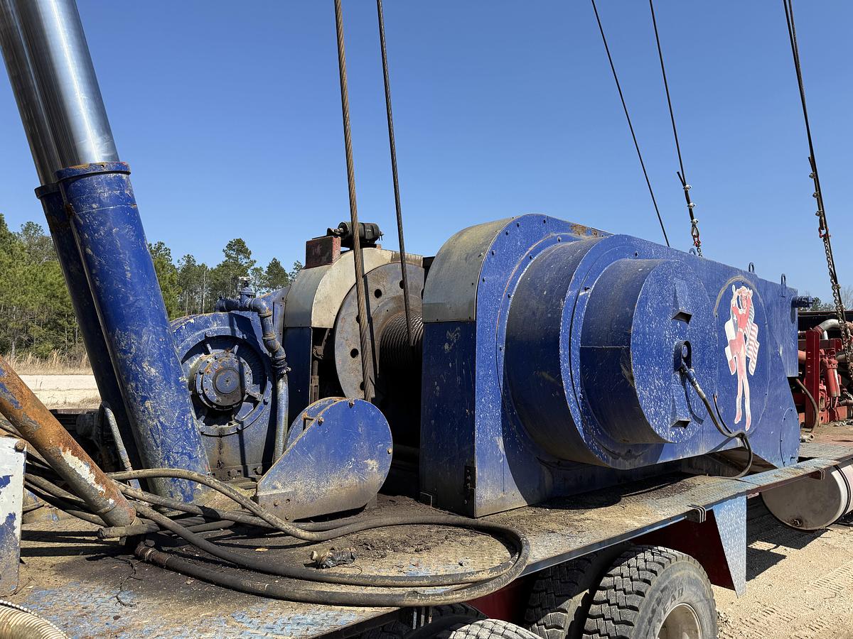 Used 2012 CAMERON C-500 SD 112'-300K LBS 5-AXLE WELL SERVICE RIG