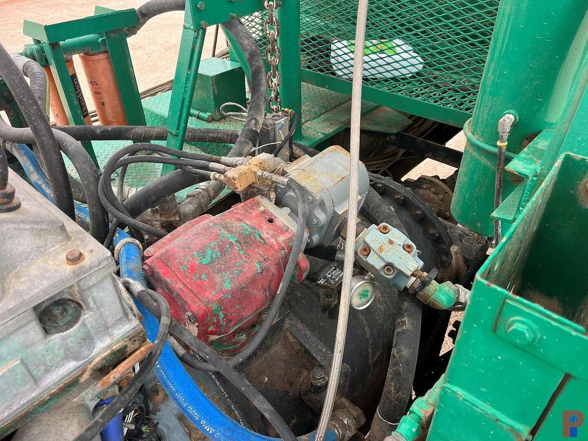 Used FRANKS 1287/160 BACK IN WELL SERVICE RIG MTD ON 4-AXLE CARRIER