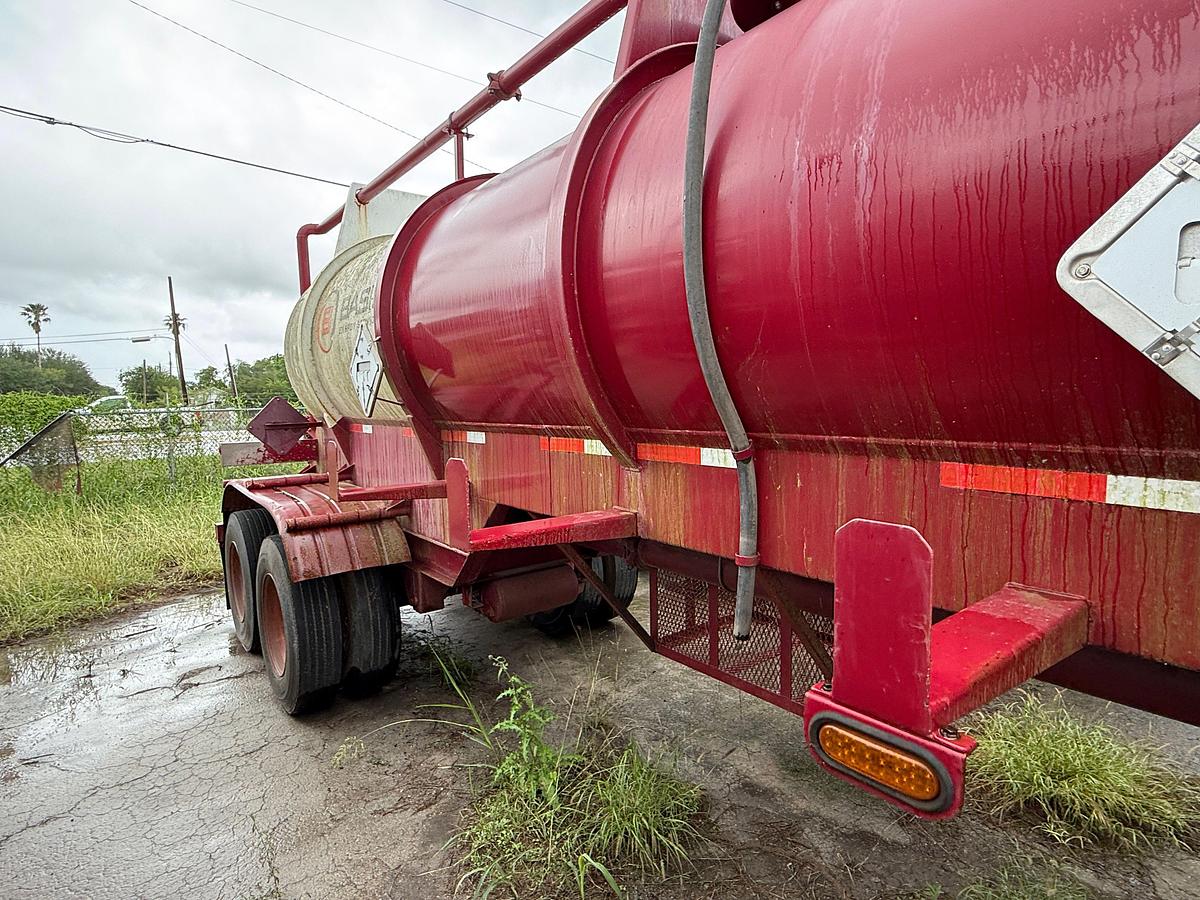 Used 2008 WORLEY WELDING WORKS 5,000 GAL 3-COMP ACID TRANSPORT TRAILER