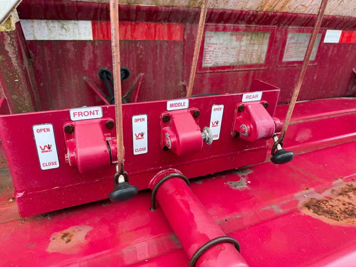 Used 2008 WORLEY WELDING WORKS 5,000 GAL 3-COMP ACID TRANSPORT TRAILER