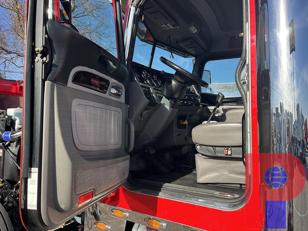 Used 2018 PETERBILT 389 T/A DAY CAB TRUCK (GLIDER KIT)