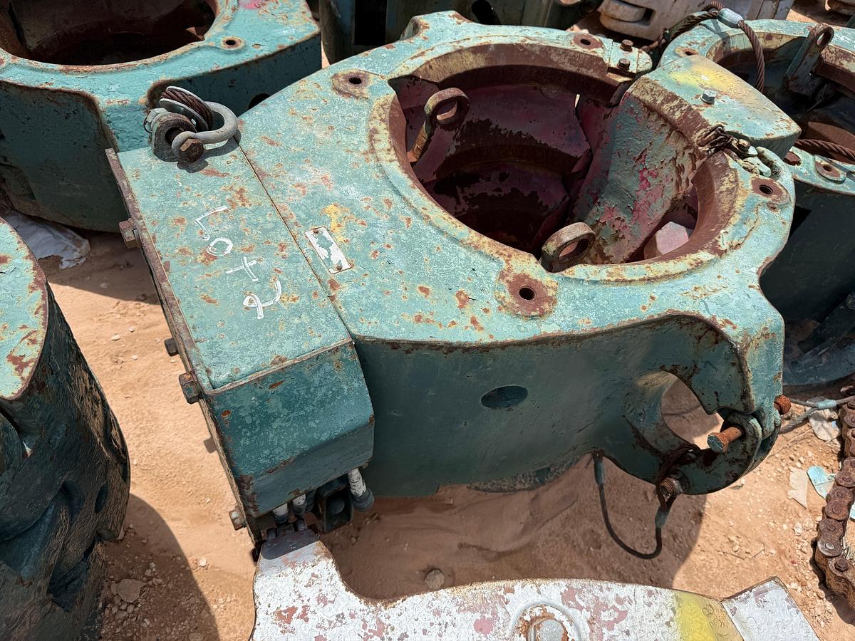 Used (3) BJ, TEXAS INTERNATIONAL, VARCO 250-TON SLIP TYPE SPIDER CASING ELEVATORS