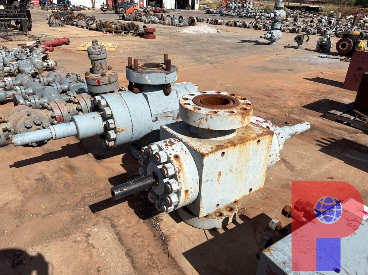 Used (2X$) 7-1/16” MANUAL FRAC VALVES