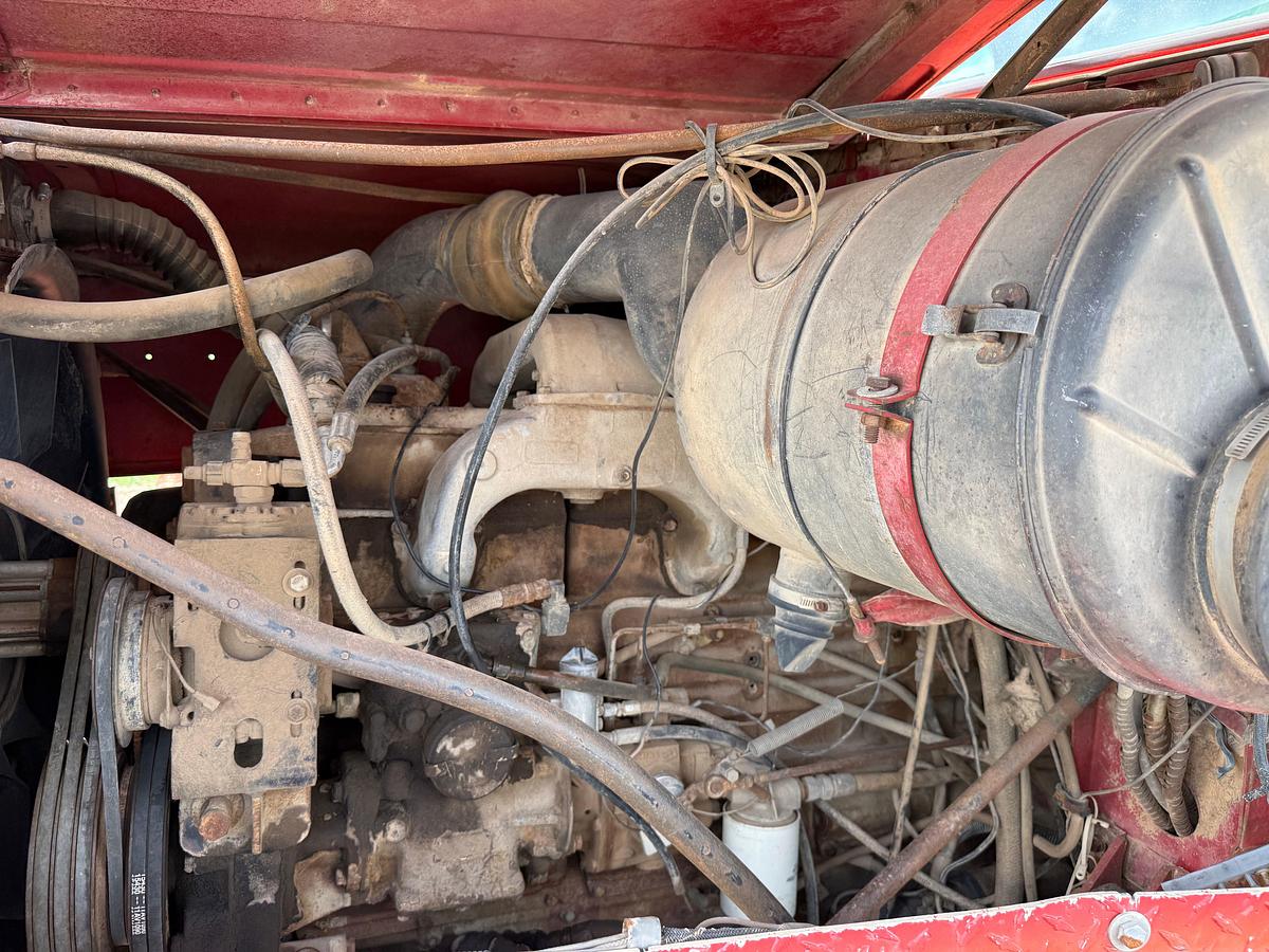 Used 1981 INTERNATIONAL 5000 T/A 30-TON GIN POLE TRUCK