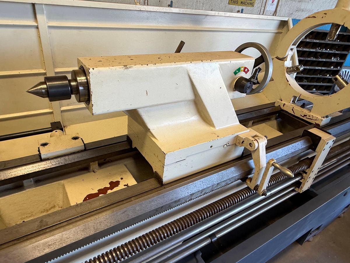 Used SUMMIT 26-6x120 METAL LATHE