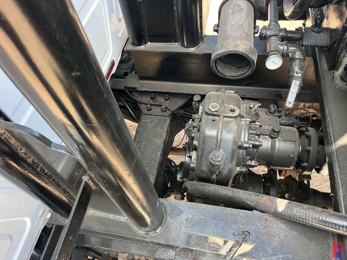 Used 2004 MACK CV713 T/A DAYCAB KILL TRUCK