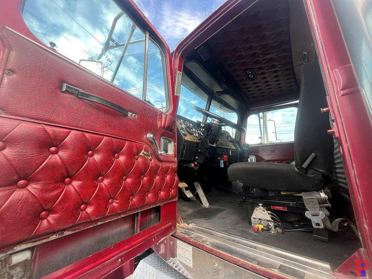 Used 1994 WESTERN STAR 4900 T/A 80 BBL VACUUM TRUCK