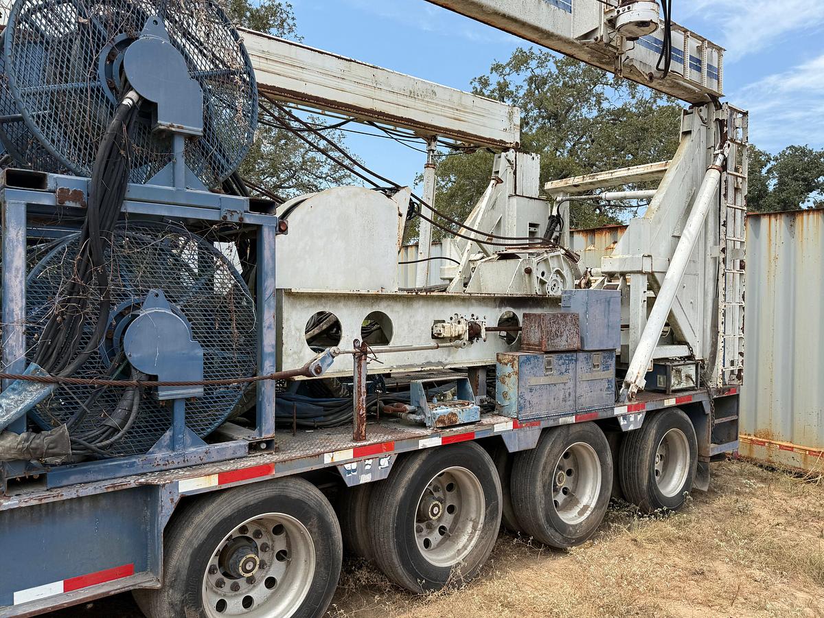 Used 2003 HYDRA RIG MOD:CE027556 4-AXLE COILED TUBING TRAILER