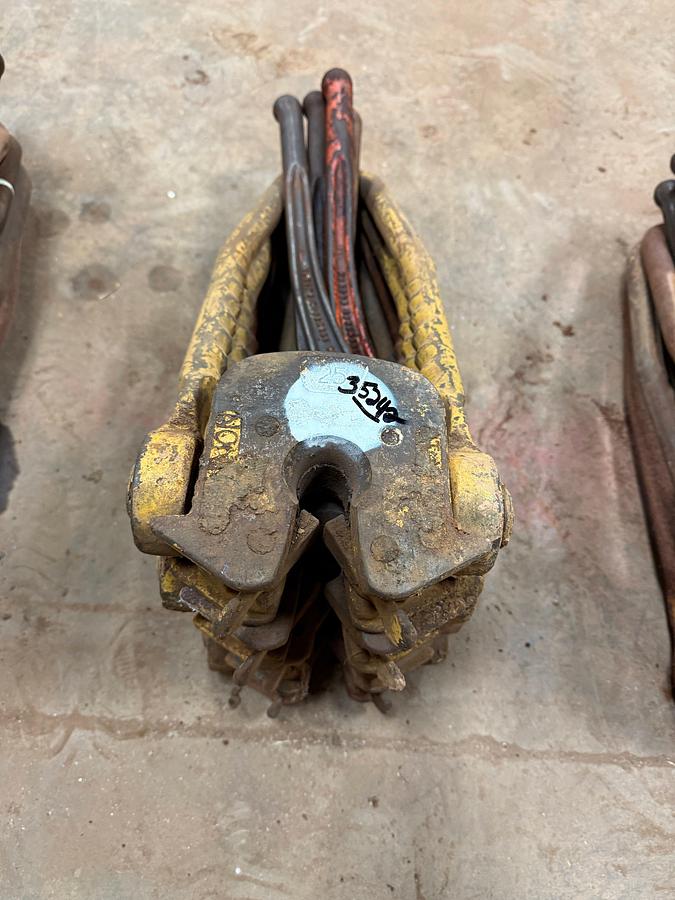 Used (4) OBANNON 25 TON ROD ELEVATORS & (4) ROD WRENCHES