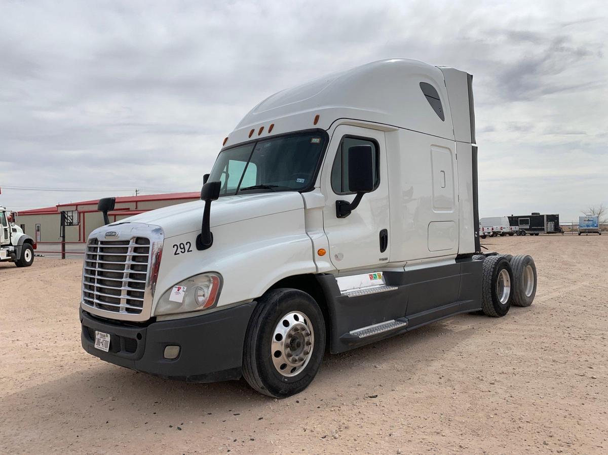 Used 2016 FREIGHTLINER  CASCADIA T/A SLEEPER HAUL TRUCK