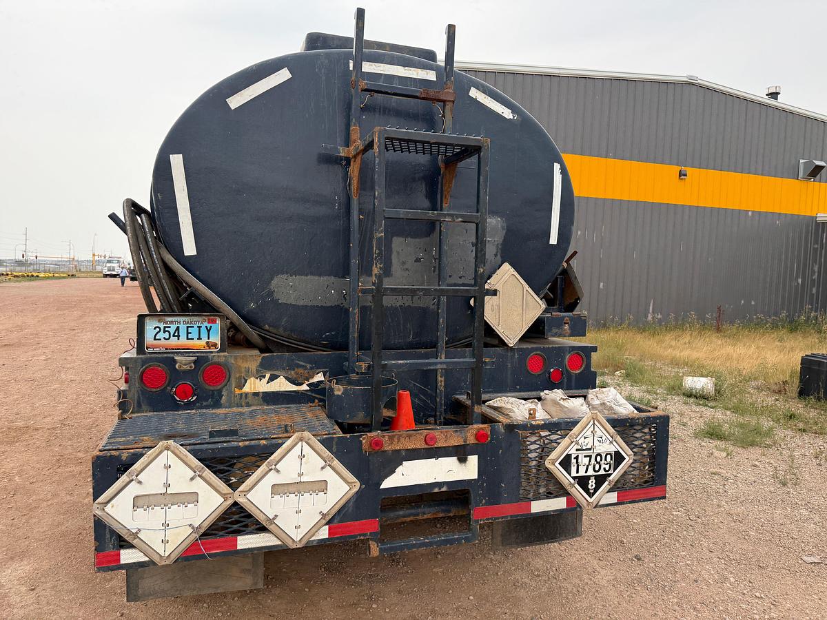 Used 2008 PETERBILT 335 S/A 1,500 GALLON CHEMICAL TREATER TRUCK