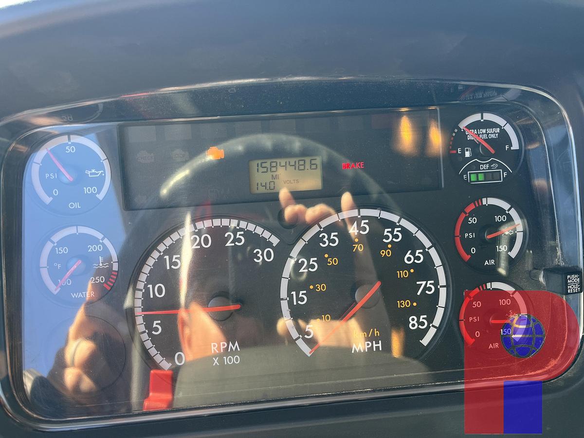 Used 2015 FREIGHTLINER M2 106 S/A CREW CAB SLICK LINE TRUCK