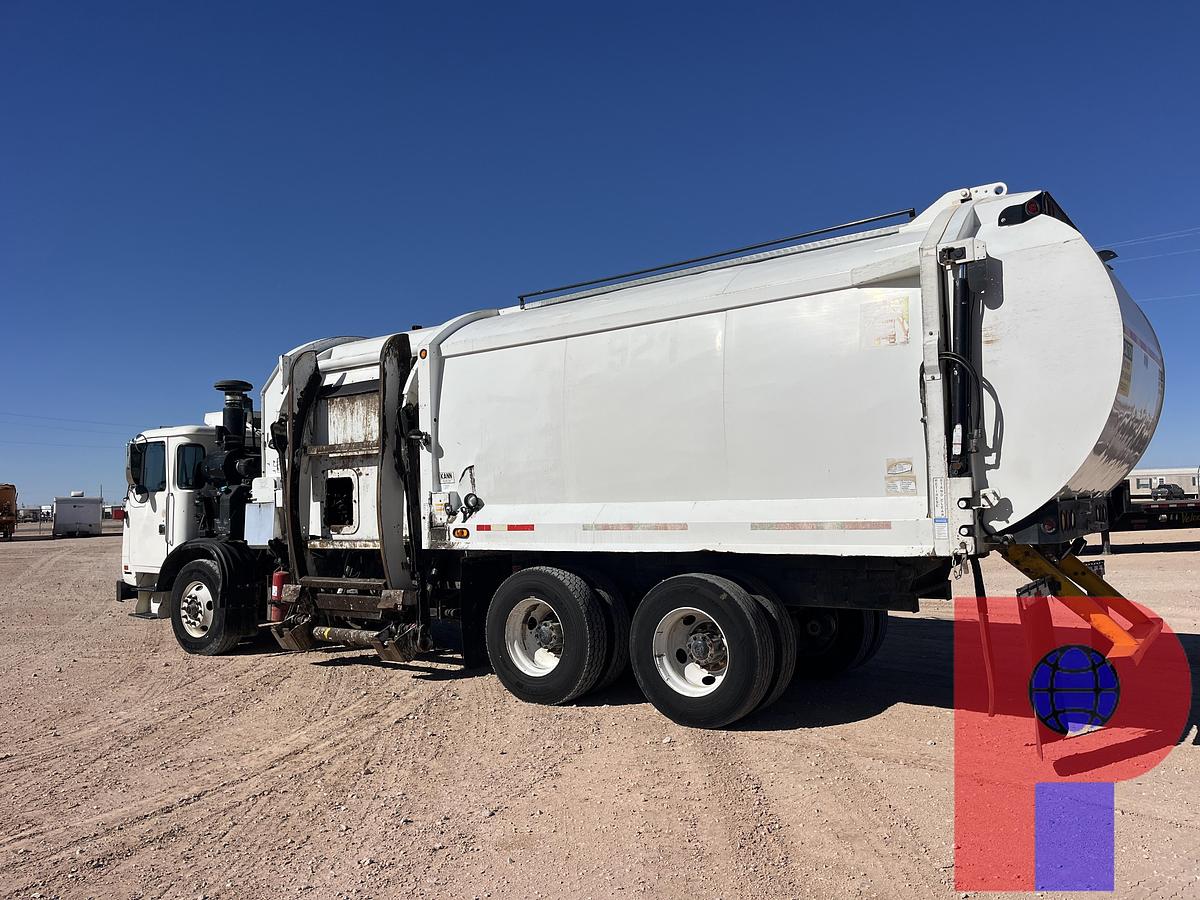 Used 2016 AUTOCAR XPEDITOR T/A 29YD CABOVER TRASH TRUCK