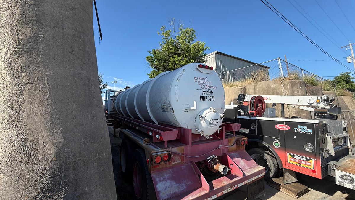 Used 2008 Overland 2 Comp. 130 BBL. Kill Trailer