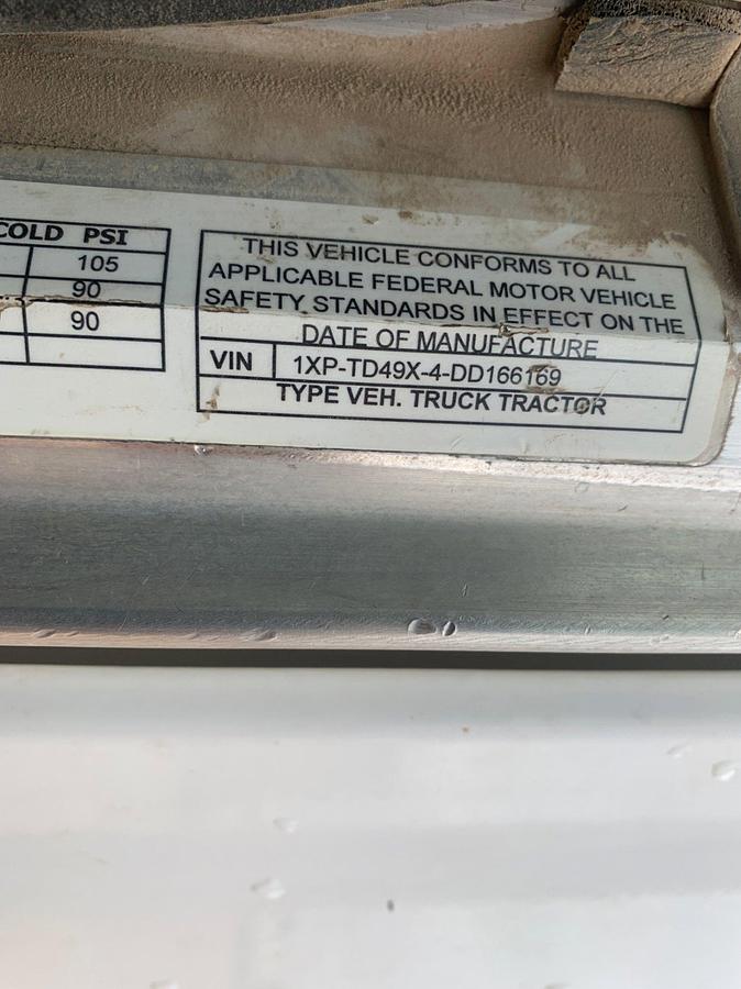 Used 2013 PETERBILT 367 Sleeper Truck