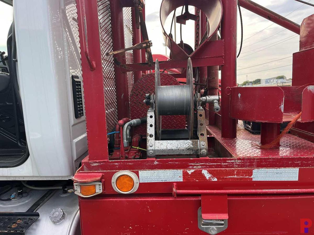 Used 2019 INTERNATIONAL  DURASTAR 4300 S/A 20K LB ROUSTABOUT WINCH TRUCK