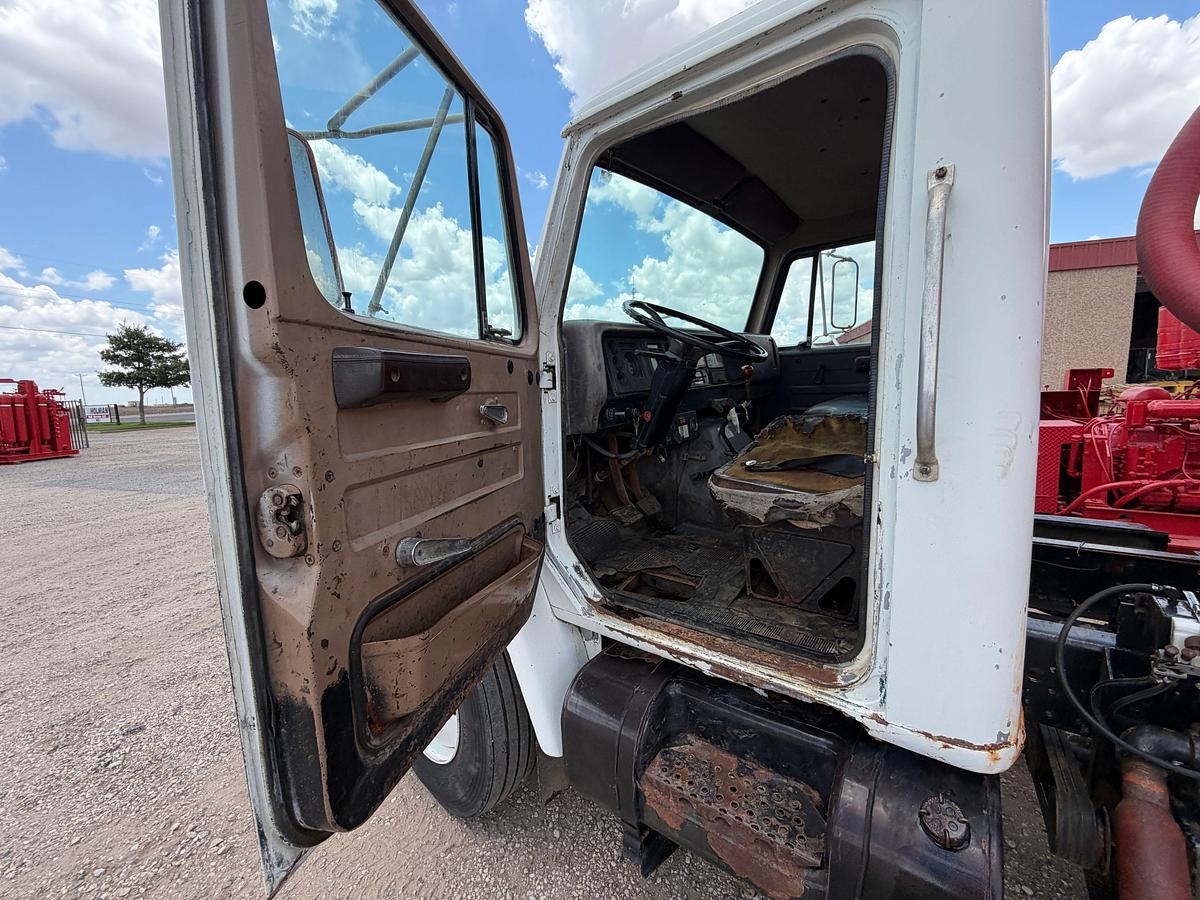 Used 1987 INTERNATIONAL 1954 S/A DAYCAB VACUUM TRUCK