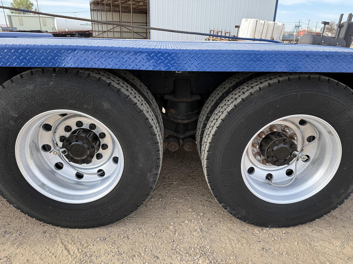 Used 2008 KENWORTH T800 T/A 60K HYD. SLICK BACK WINCH TRUCK