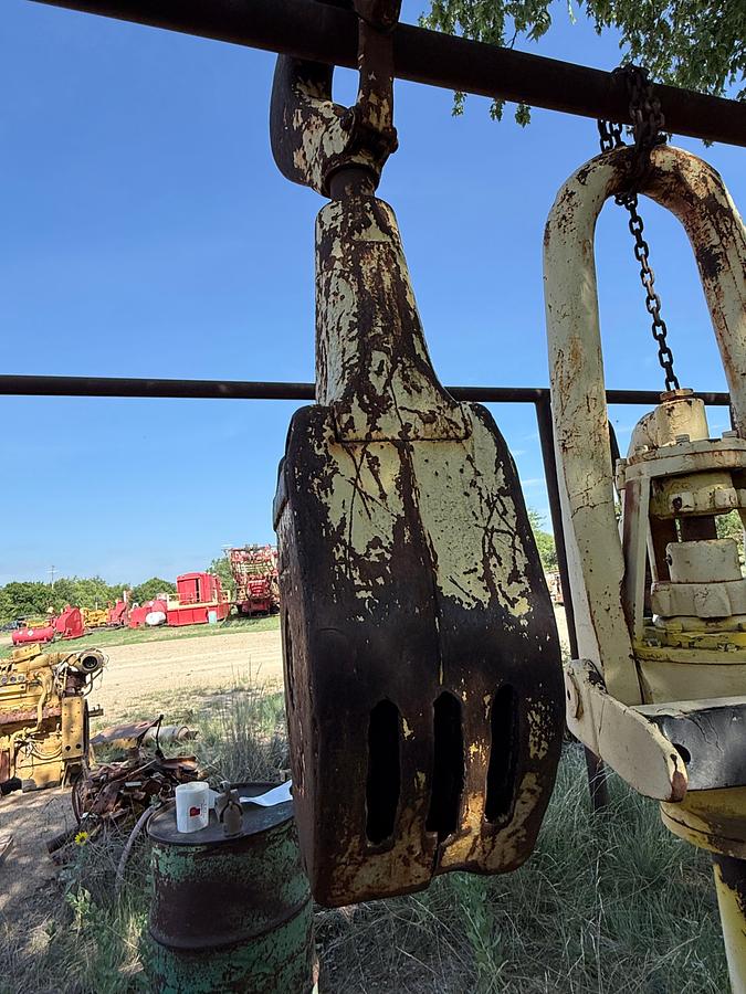 Used BREWSTER CO H-50-B 50-TON 3-SHEAVE BLOCK HOOK
