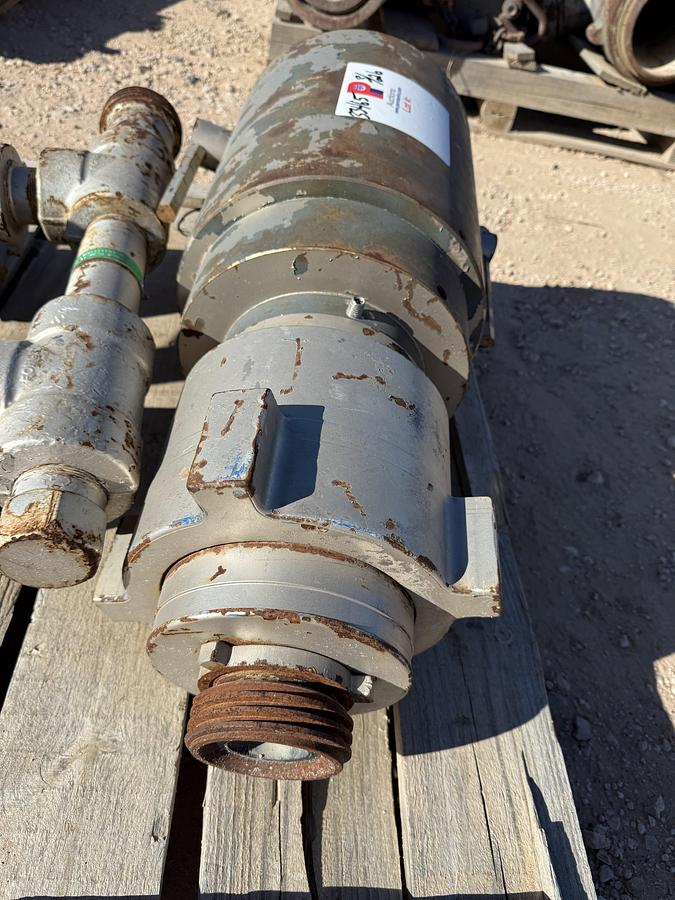 Used (1) MULTI-SIZE SINGLE PLUG CEMENT HEAD & (1) CEMENT HEAD SUB