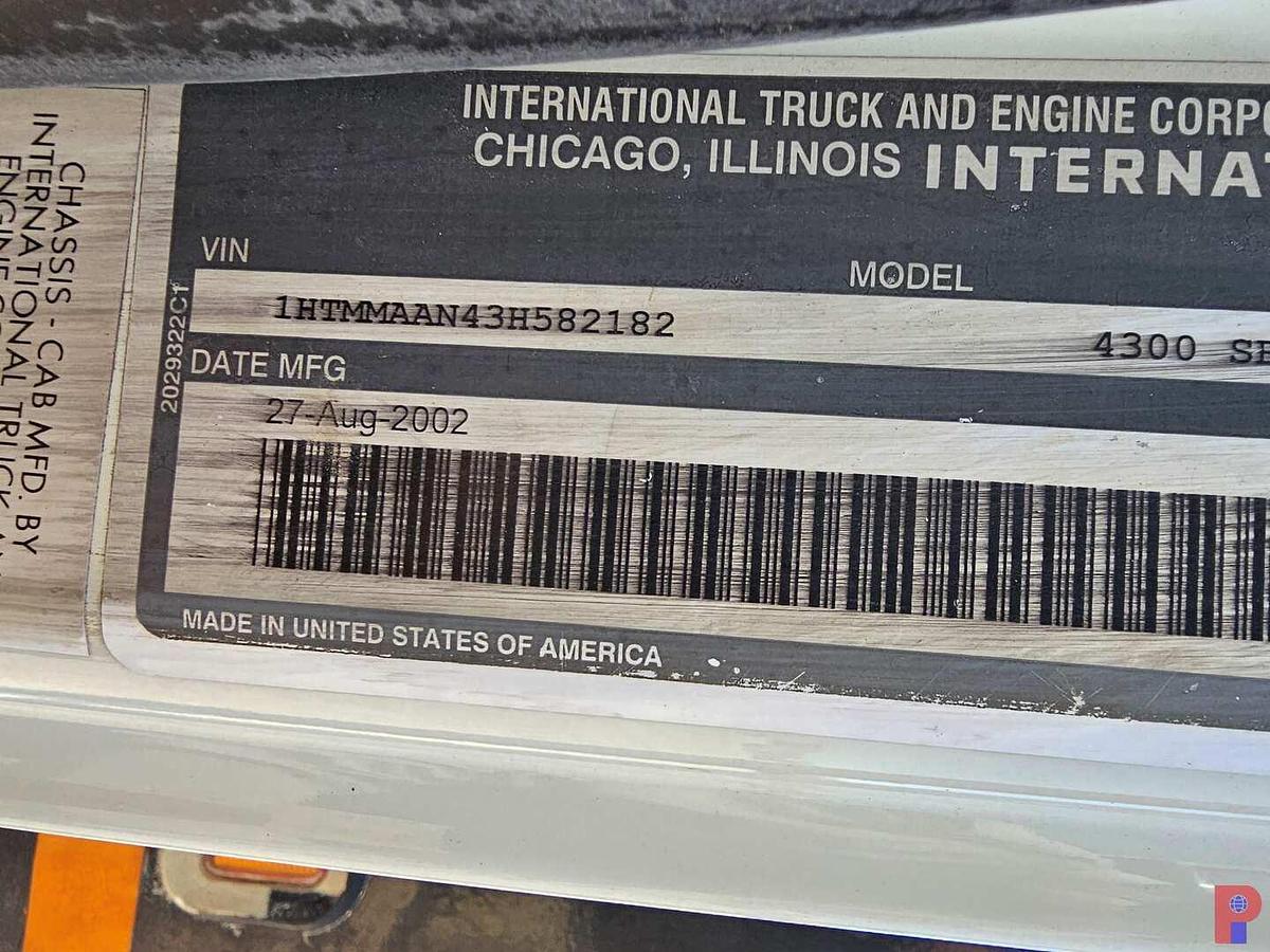 Used 2003 INTERNATIONAL DURASTAR 4300 S/A DAYCAB KNUCKLE BOOM CRANE TRUCK
