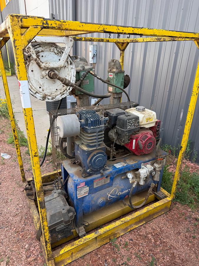 Used 4.6’ x 4.6’ LINCOLN POWER MASTER 6 SERIES J 10K WP GREASE INJECTION PUMP W/ QUINCY MOD G213H30HCB COMPRESSOR