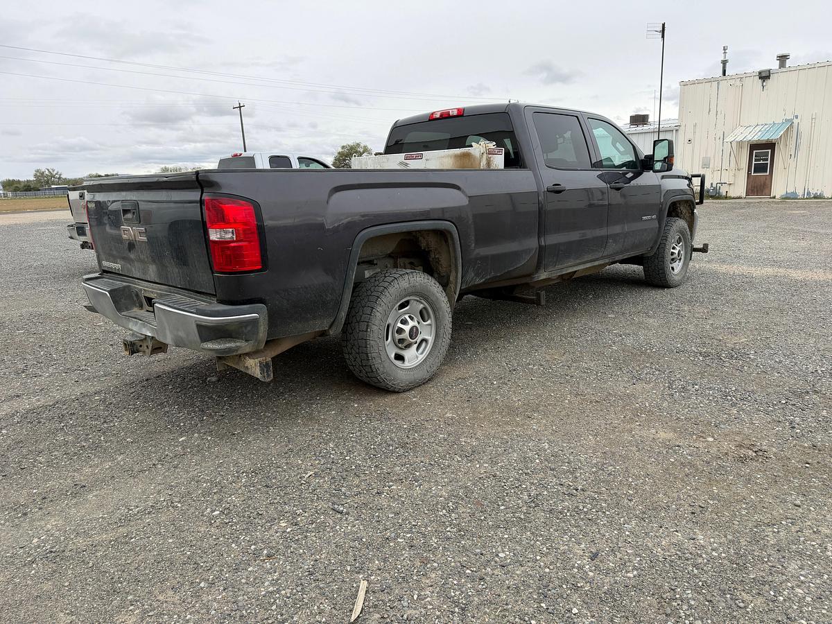 Used 2015 GMC Sierra 3500HD Crew Cab Pickup (gas)