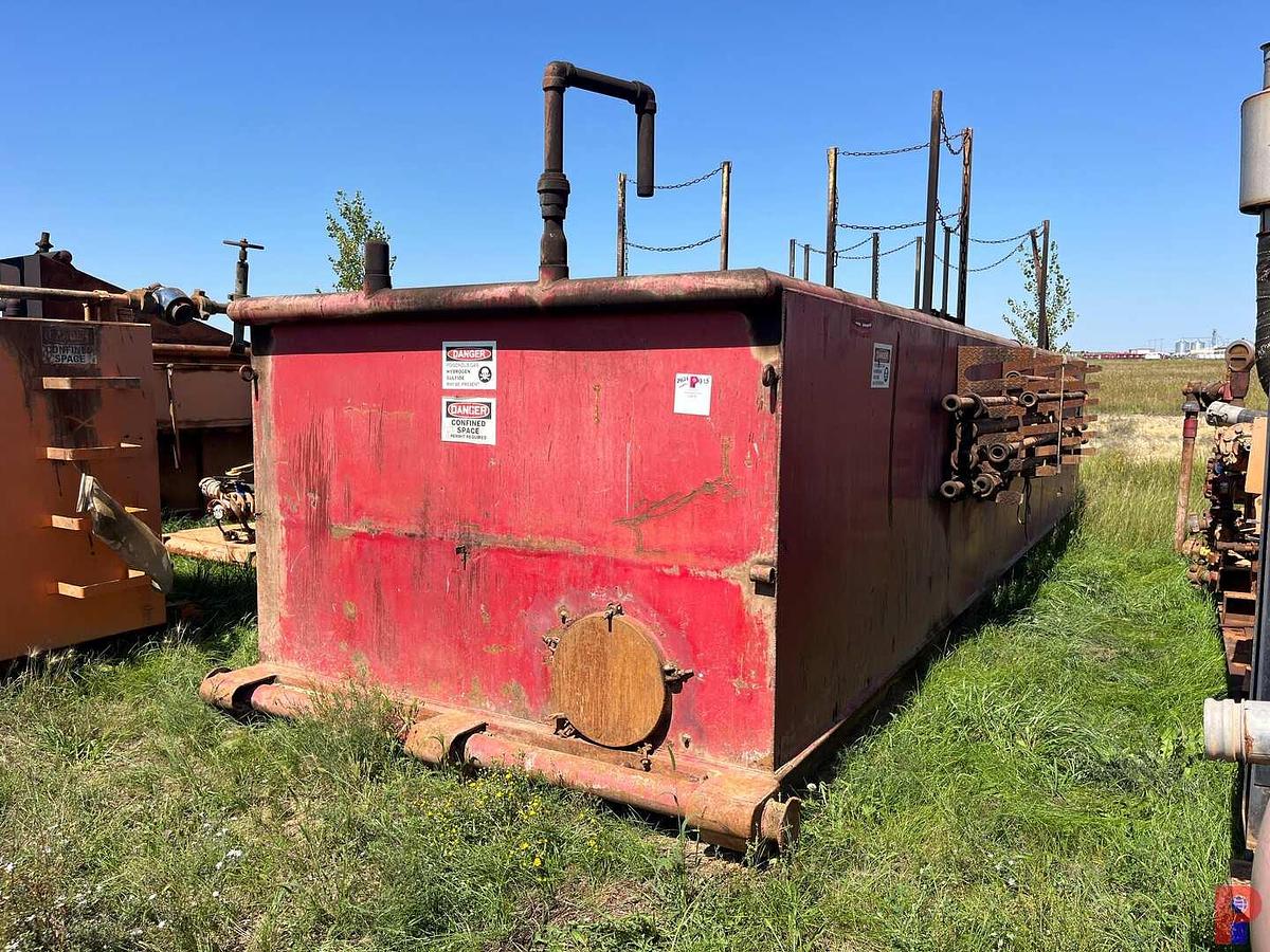 Used 30” X 8’ X 5’  MUD TANK W/ CATWALK