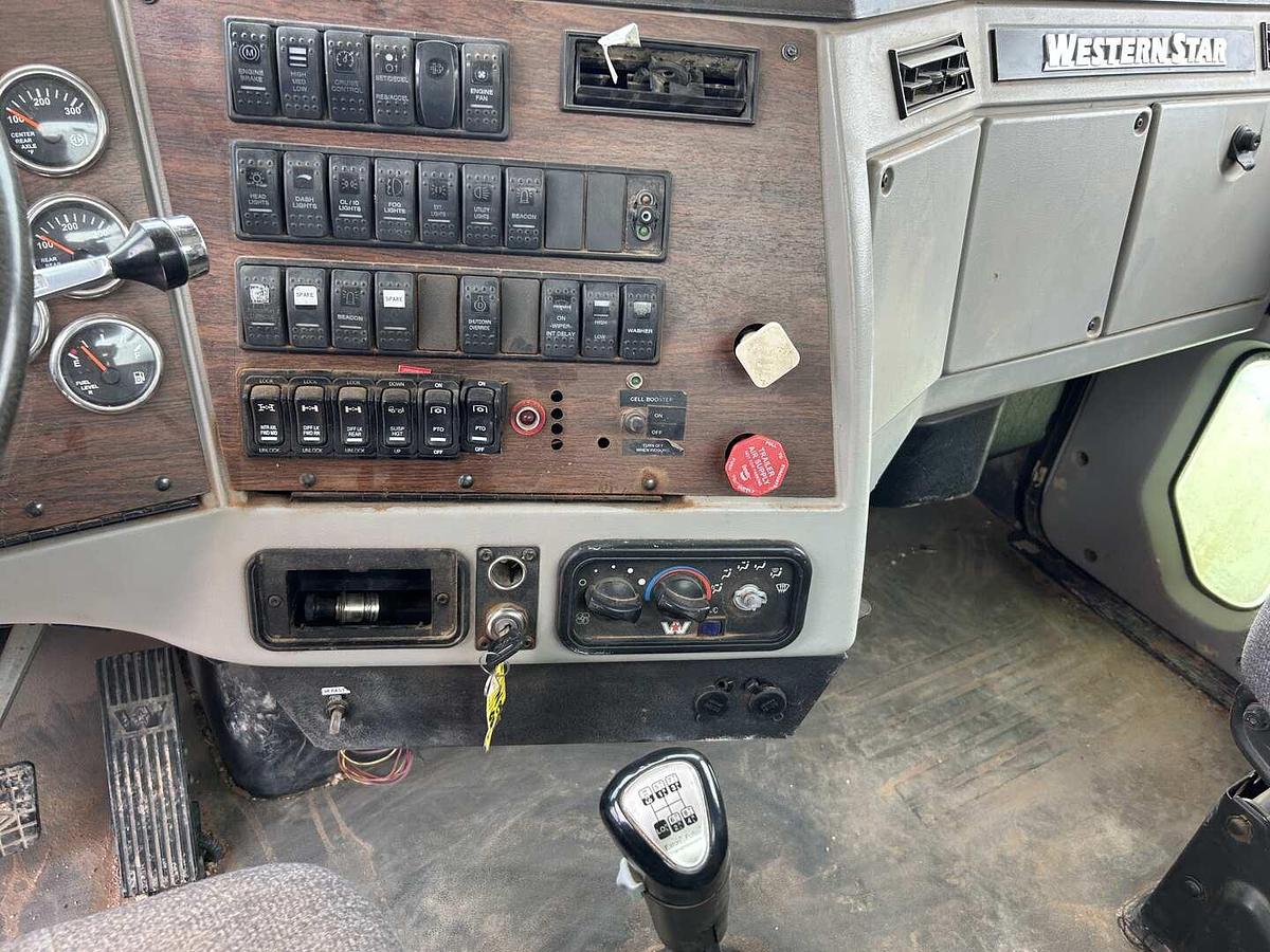 Used 2013 WESTERN STAR 4900 SB HYDROVAC TRUCK