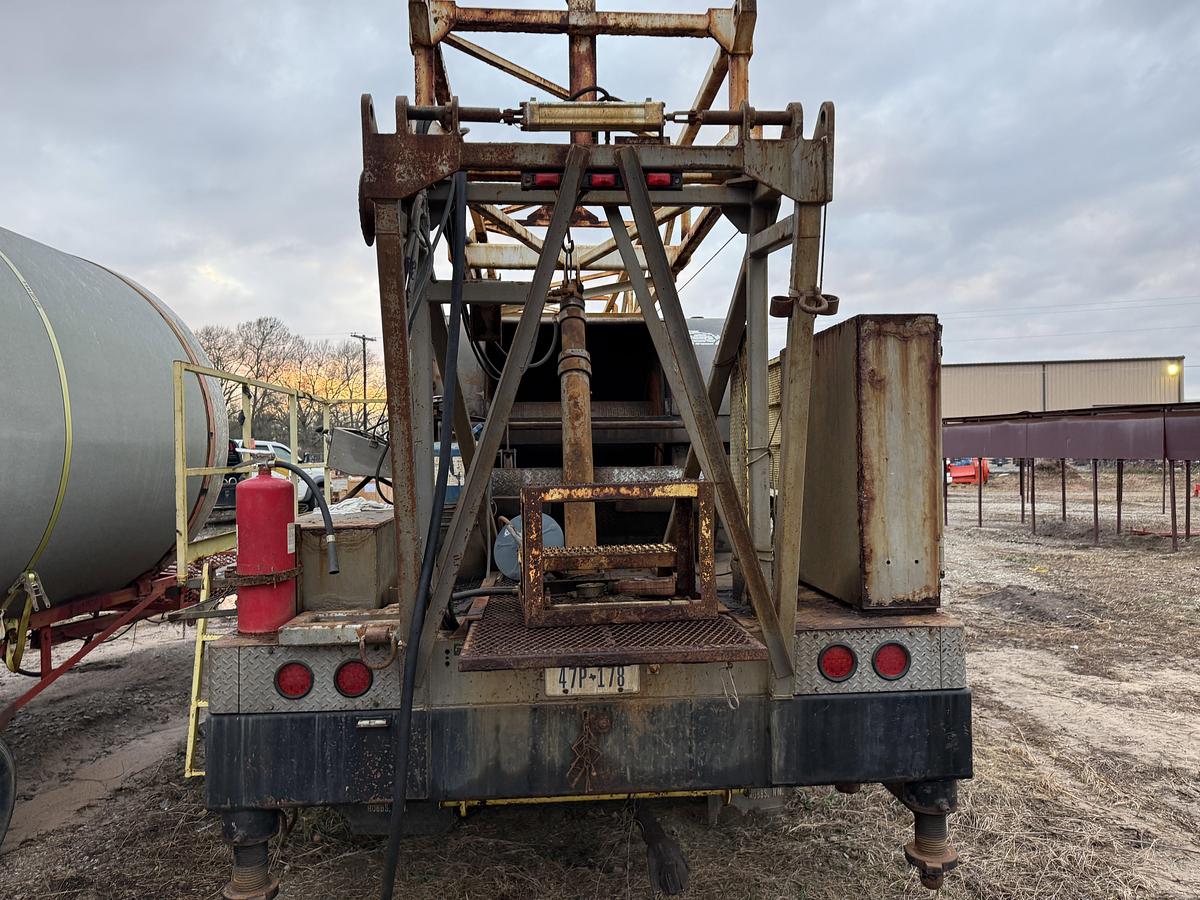 Used WATSON HOPPER GX SWAB RIG MTD ON 2009 INTERNATIONAL WORKSTAR 7500 T/A TRUCK