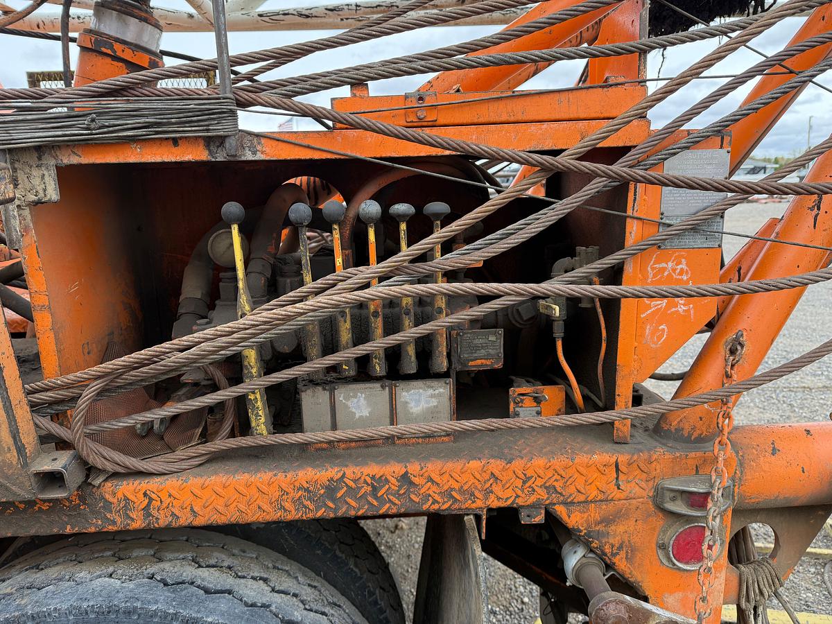 Used 1984 FRANKS MOBILRIG 300 1287/160 DTD-HT 96’-215K 4-AXLE WELL SERVICE WORKOVER RIG