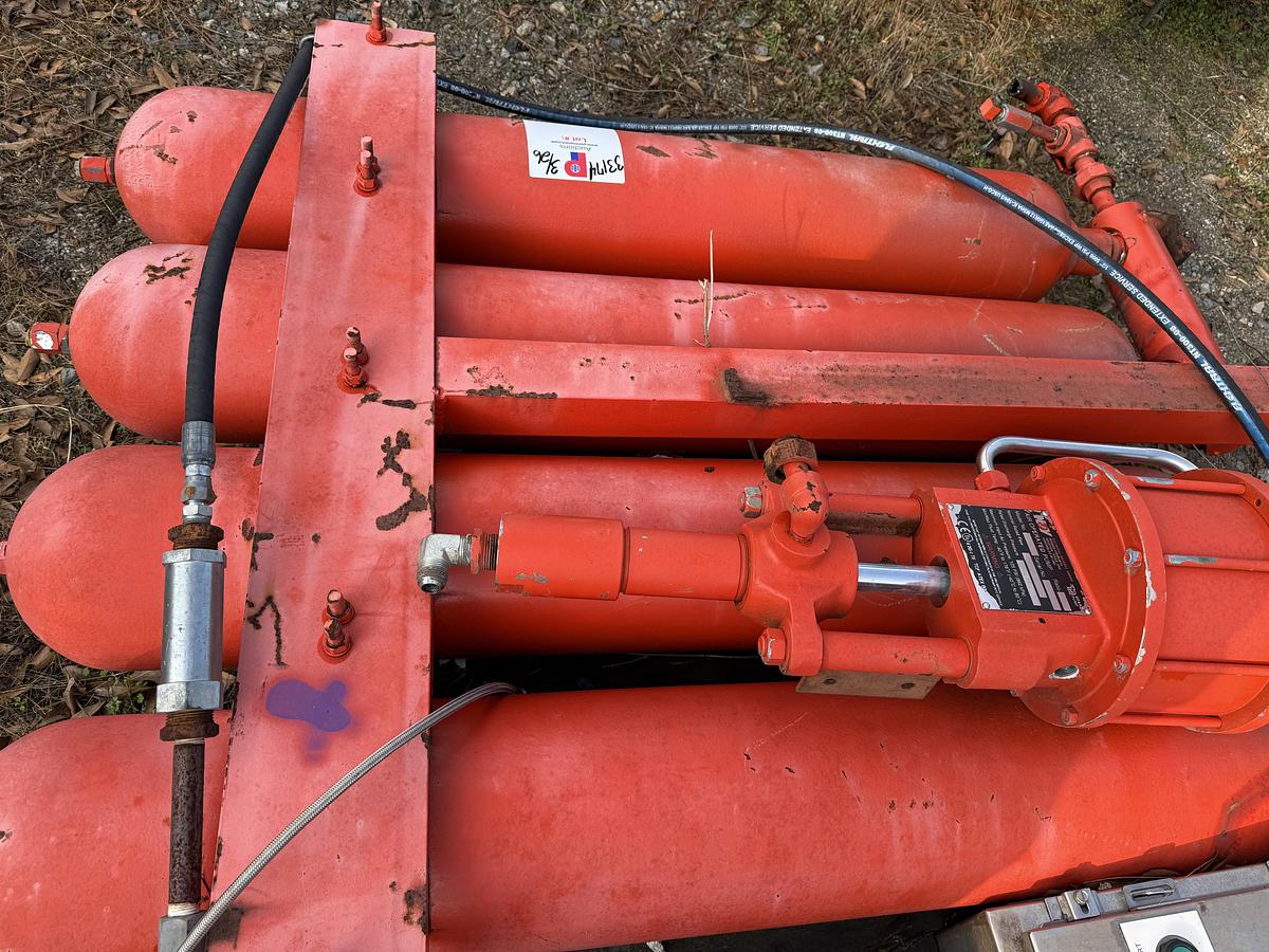 Used (4) 9” DIA X 4’L ACCUMULATOR BOTTLES & NOV AIR OPERATED PUMP
