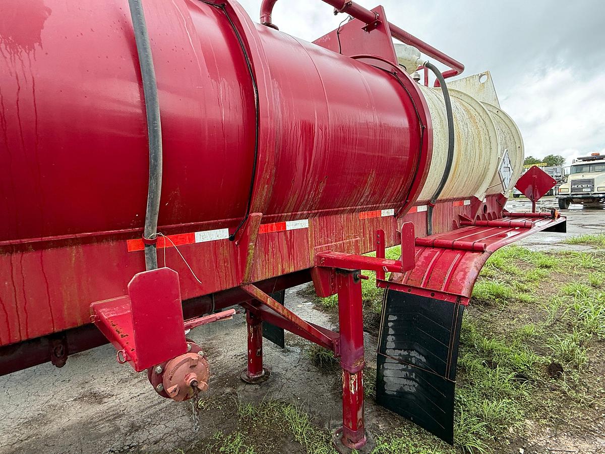 Used 2008 WORLEY WELDING WORKS 5,000 GAL 3-COMP ACID TRANSPORT TRAILER