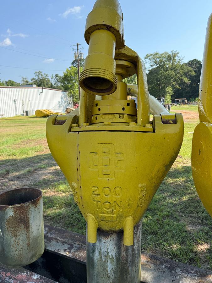 Used GARDNER DENVER 200-TON 5-1/2” REG BOX ROTARY SWIVEL