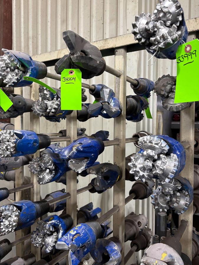 Used (12x$) assorted drag bits