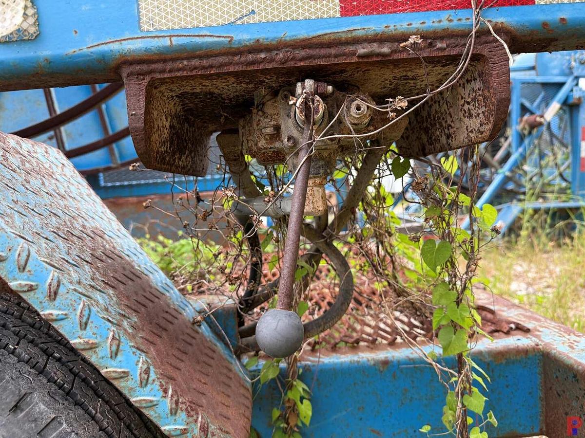 Used 2015 UNITED TRAILER 22’ X 102” T/A GOOSENECK HYDRAULIC REEL TRAILER