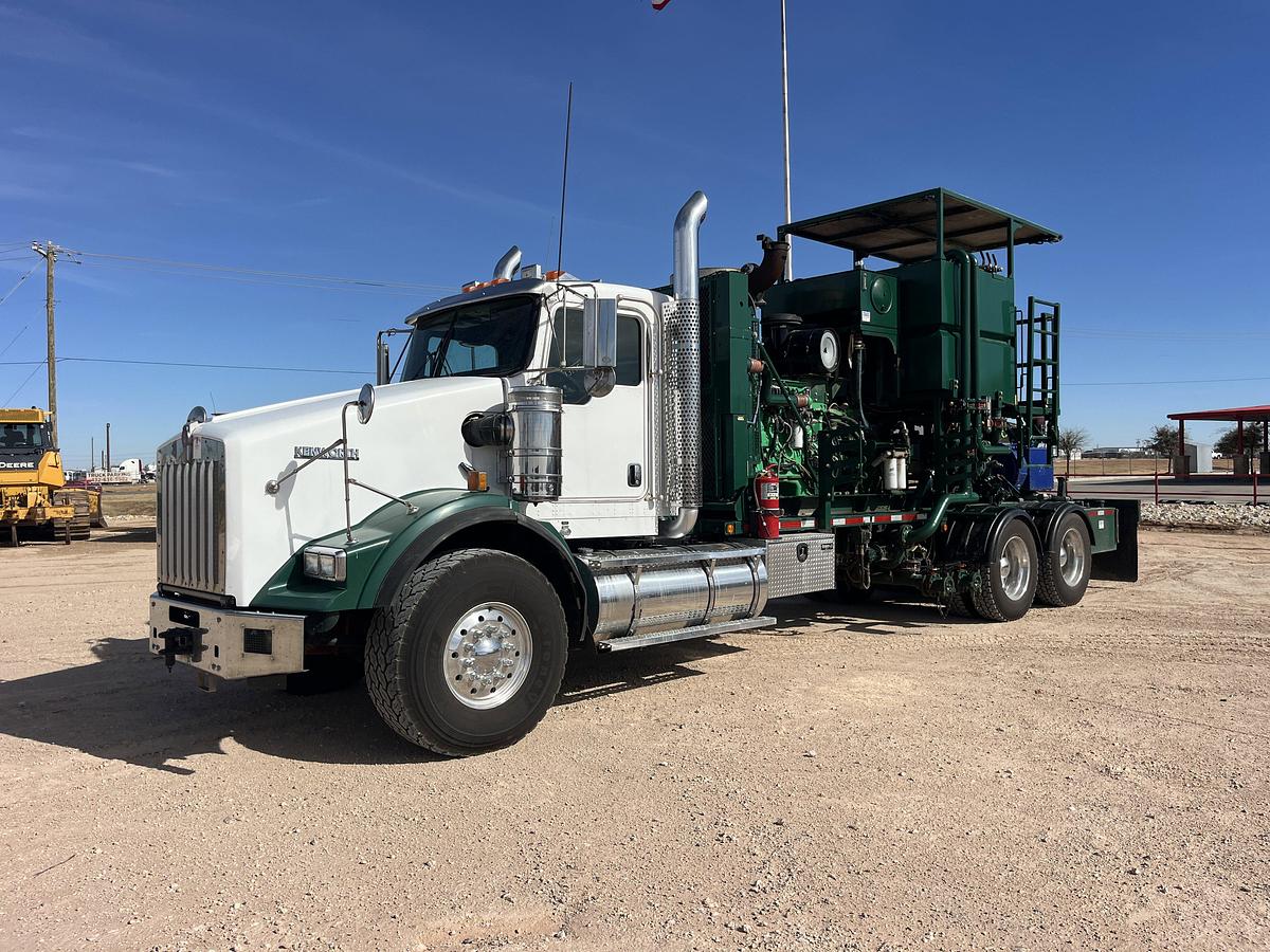 Used WEIR SPM 600-HP 15K WP TRIPLEX PUMP UNIT MTD ON 2008 KENWORTH T800 T/A TRUCK