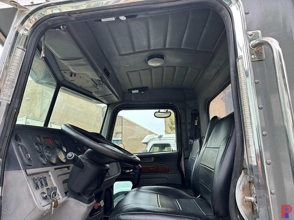 Used 2012 PETERBILT 367 T/A WINCH TRUCK