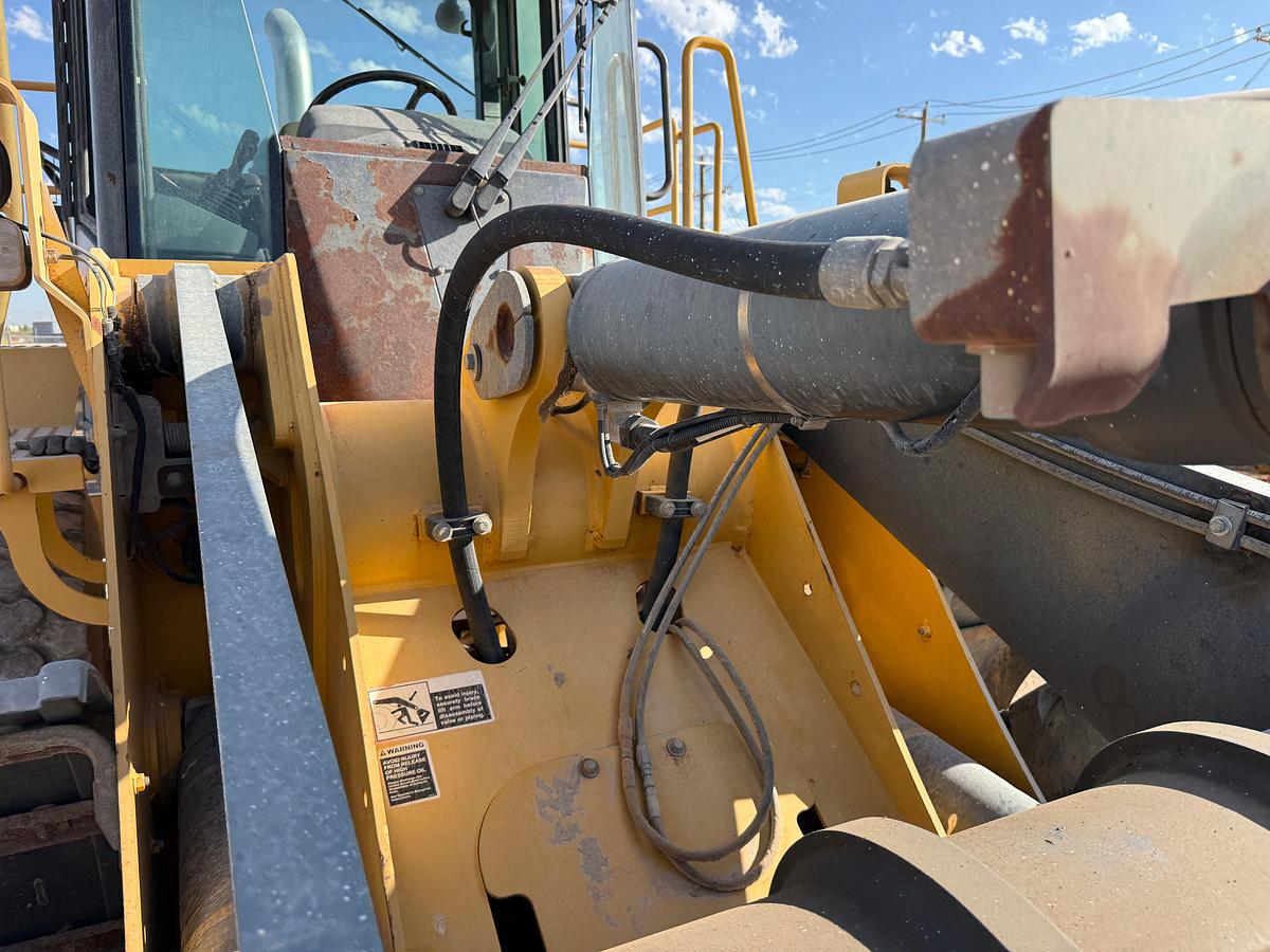 Used 2007 John Deere 644J wheel loader