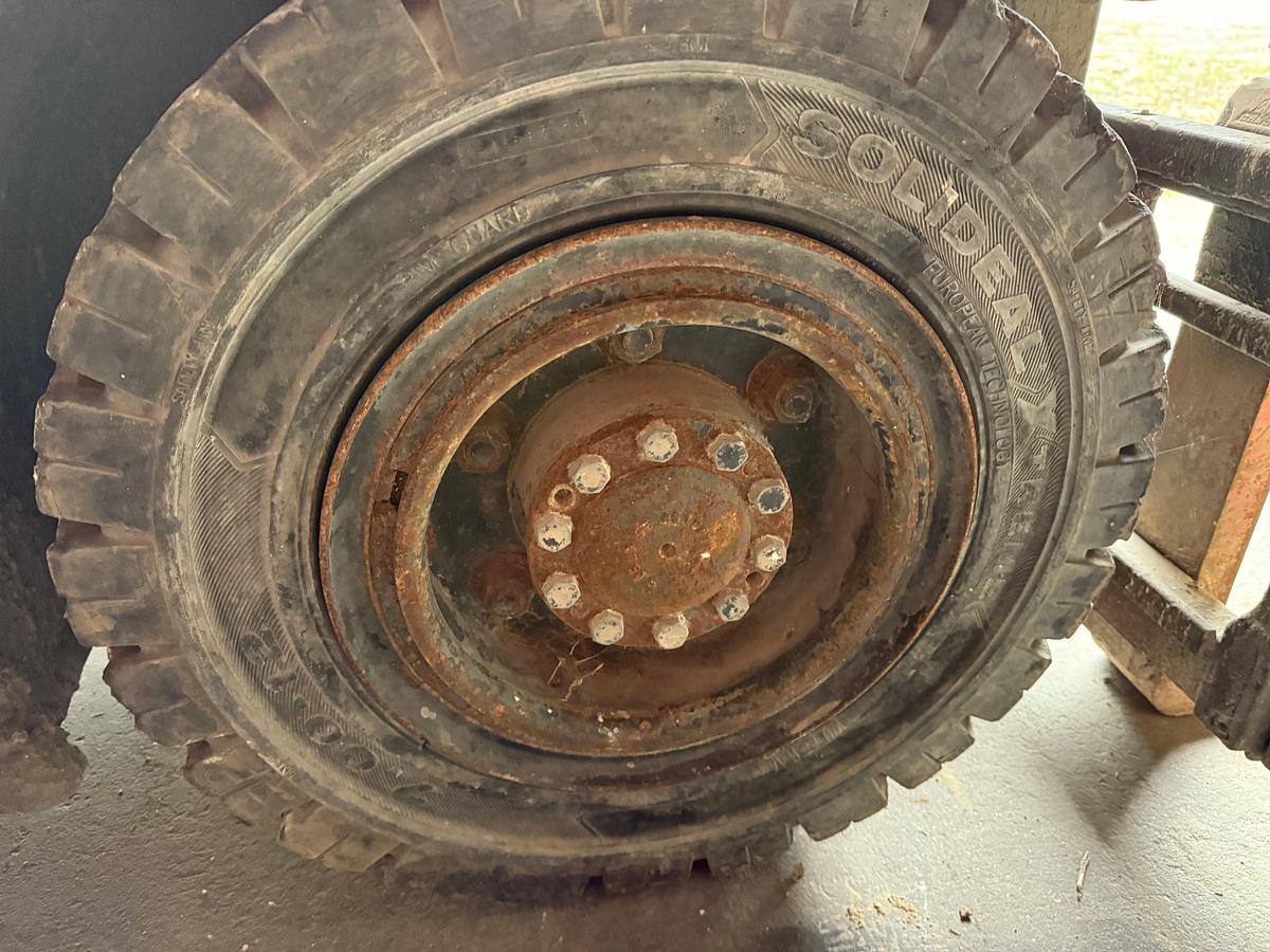 Used HYSTER H50FT 5K LBS FORKLIFT (INOPERABLE)