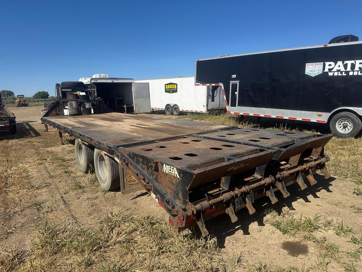 Used 2017 BIG TEX 25' TANDEM DUAL WHEEL FLATBED GOOSENECK TRAILER W/ DOVETAIL & MEGA RAMPS