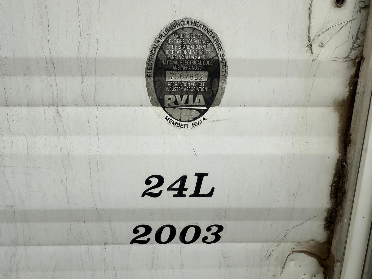 Used 2003 DUTCHMEN 25’ SPORT T/A FIFTH WHEEL PULL CAMPER TRAILER