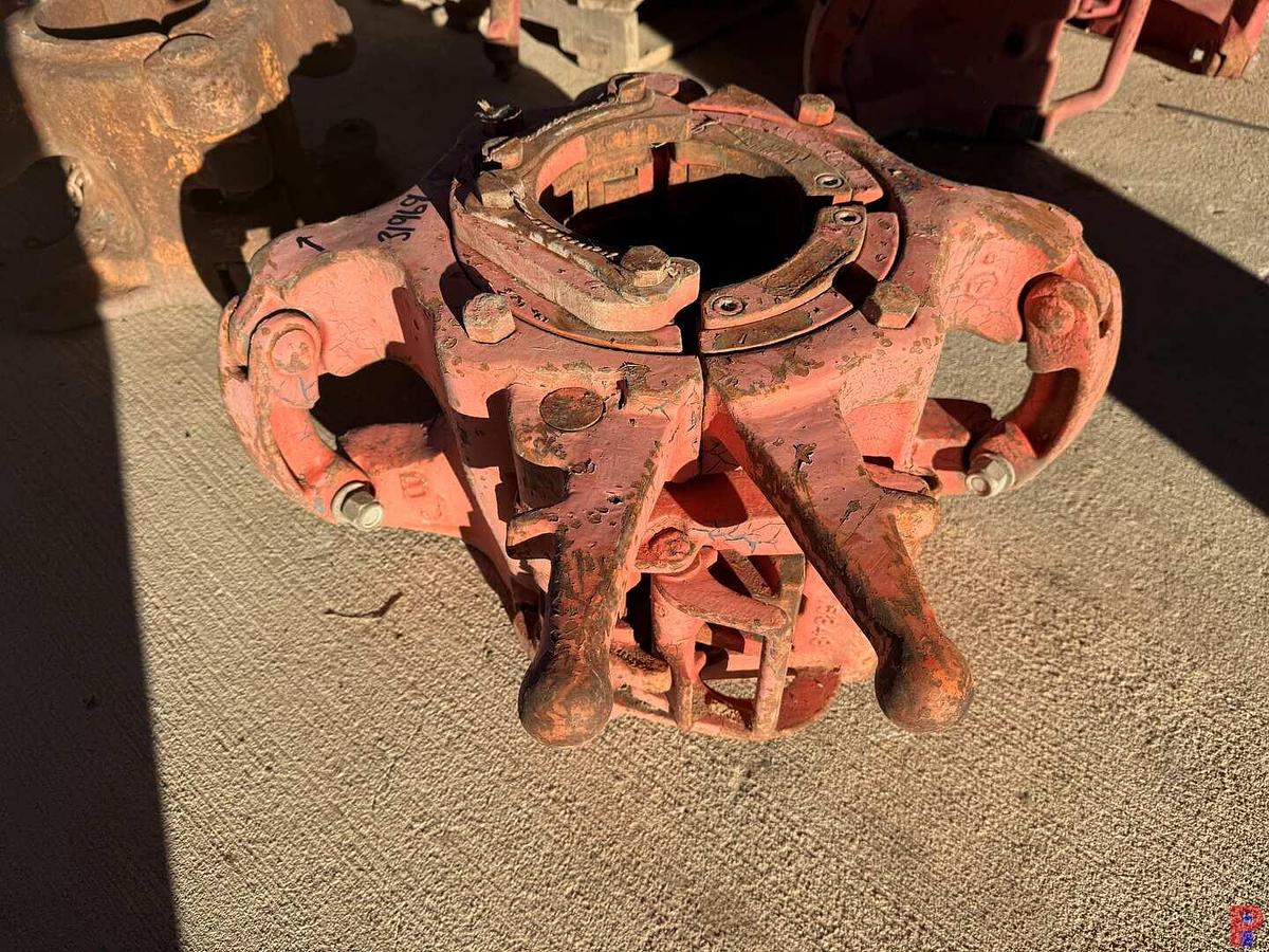 Used ROW OF (9) CENTER LATCH 50 - 150 TON TUBING / CASING ELEVATORS