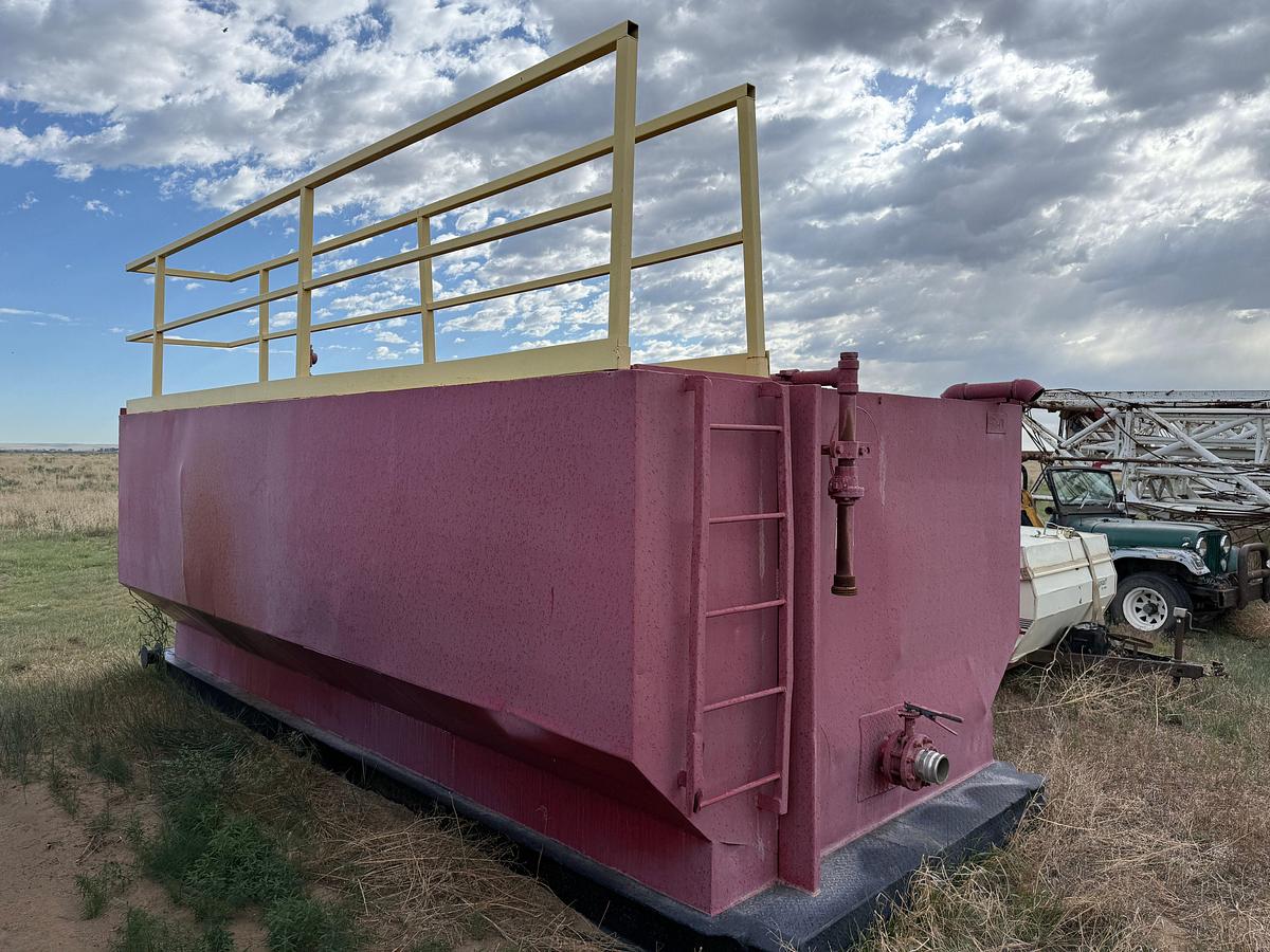 Used 17.6’L x 9.6’W x 6’H 2-COMP REVERSE PIT TANK W/ CATWALK, HANDRAILS, & GAS BUSTER