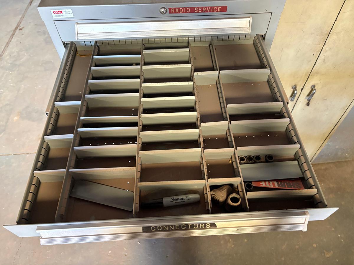 Used Lyon MS-II safety link 12-drawer rolling toolbox w/ assorted machine shop tools