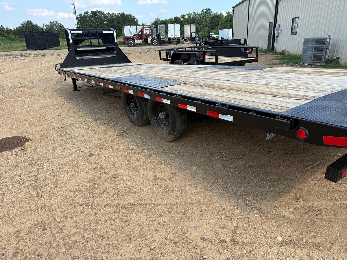 Used 2024 PJ TRAILERS 26' X 102" T/A FLATBED GOOSENECK TRAILER