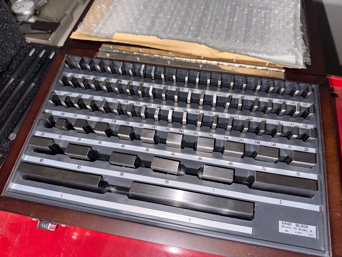 Used SECTION OF (6+) OD MICROMETERS , (7+) DEPTH GAUGES, GAUGE BLOCKS & ARMS, (4) DRAWER ROLLING TOOLBOX