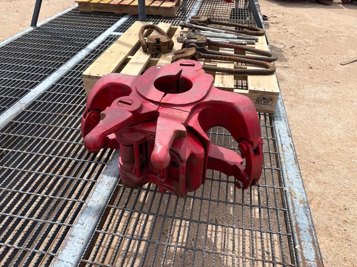 Used Keystone 3-1/2 - 5-1/2 250 Ton DP elevator