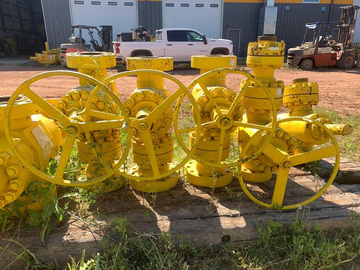 Used (5) 7-1/16 5k Manual Gate Valves w/ Adapter Spools