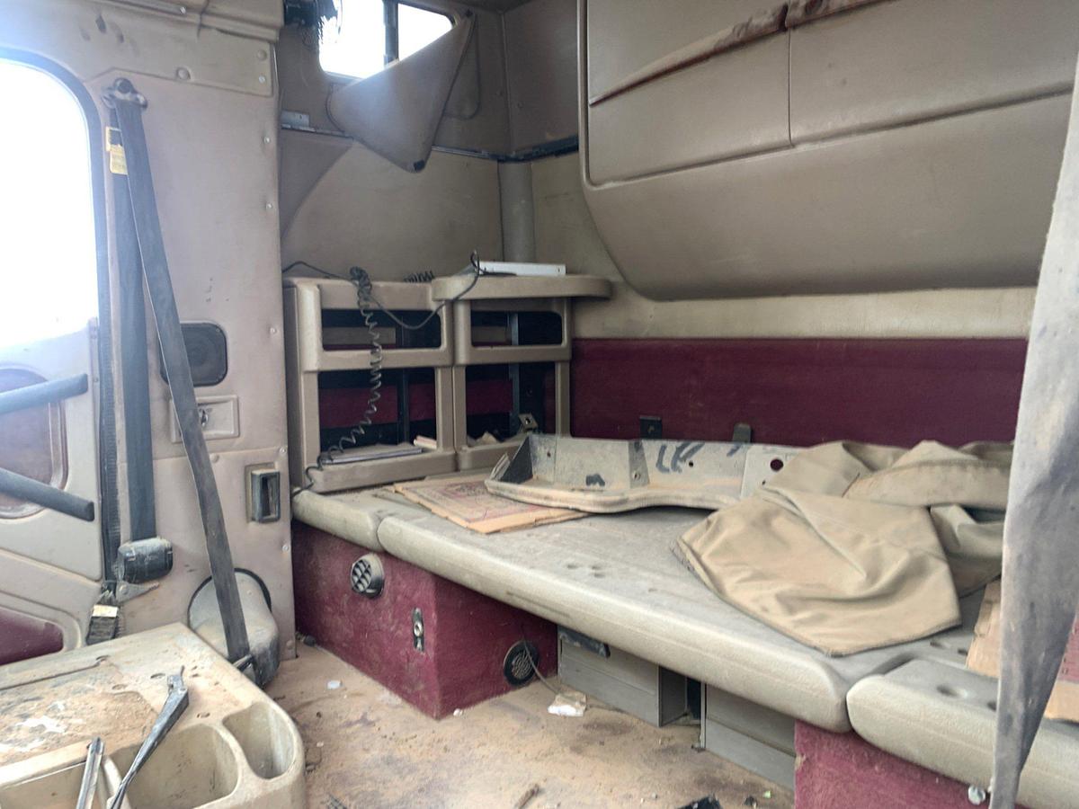 Used 2005 INTERNATIONAL 9400i Sleep Truck